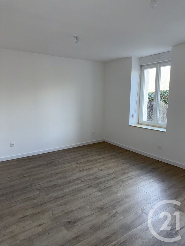 Afficher la photo en grand Appartement F1 à louer - 1 pièce - 21.35 m2 - CONFLANS EN JARNISY - 54 - LORRAINE - Century 21 Duthoy Immobilier