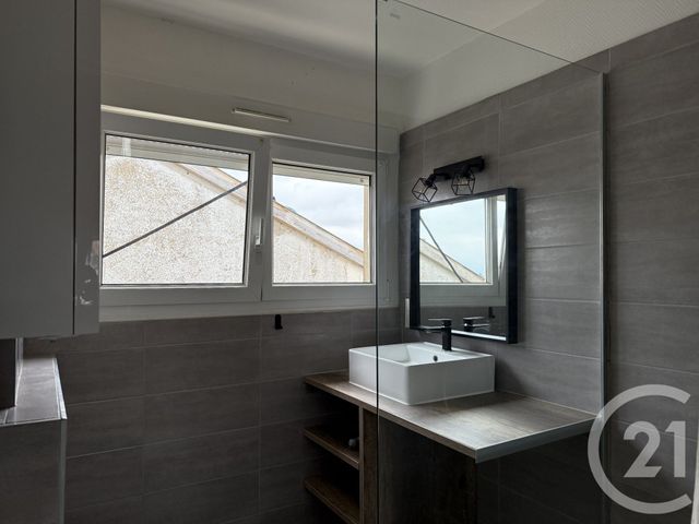 Appartement F3 à louer - 3 pièces - 71.04 m2 - JARNY - 54 - LORRAINE - Century 21 Duthoy Immobilier