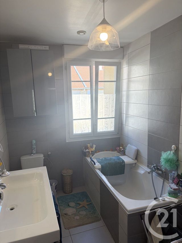 maison à louer - 4 pièces - 85.97 m2 - JARNY - 54 - LORRAINE - Century 21 Duthoy Immobilier