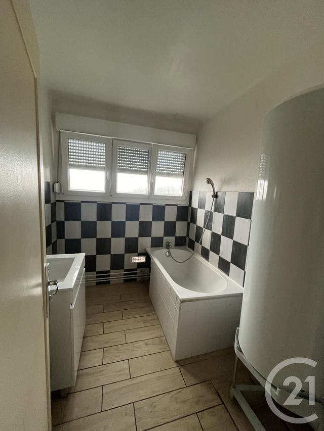 Appartement F3 à louer - 3 pièces - 75.0 m2 - JARNY - 54 - LORRAINE - Century 21 Duthoy Immobilier