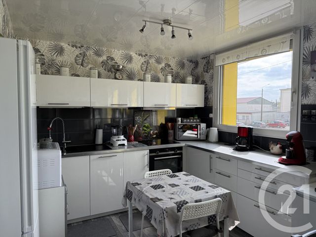 Appartement F4 à vendre - 4 pièces - 70.68 m2 - LONGUYON - 54 - LORRAINE - Century 21 Duthoy Immobilier