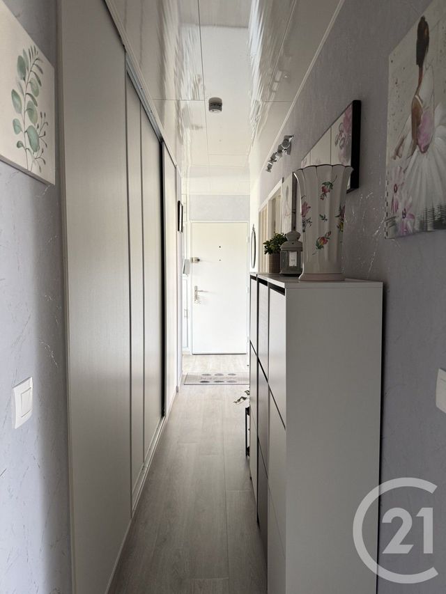 Appartement F4 à vendre - 4 pièces - 70.68 m2 - LONGUYON - 54 - LORRAINE - Century 21 Duthoy Immobilier