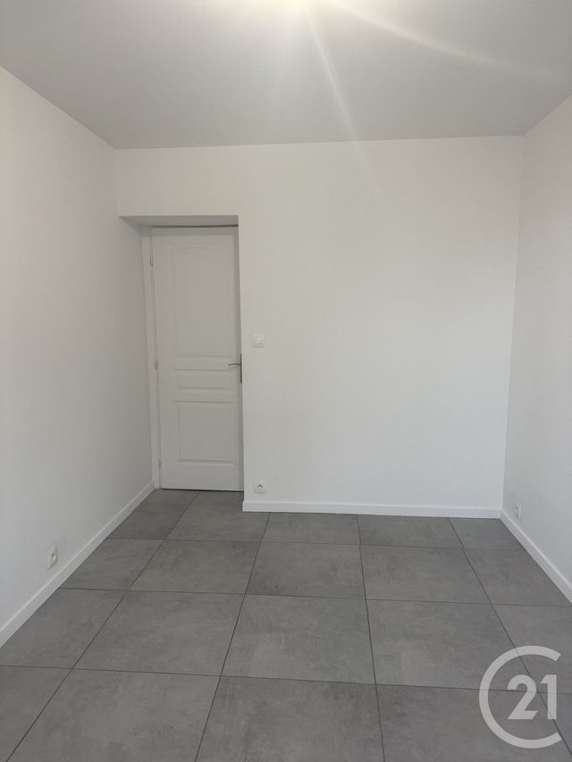 Appartement F2 à louer - 2 pièces - 50.0 m2 - JOEUF - 54 - LORRAINE - Century 21 Duthoy Immobilier